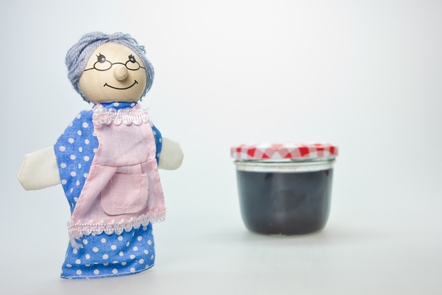 granny-apples-640x480-14124304.jpeg