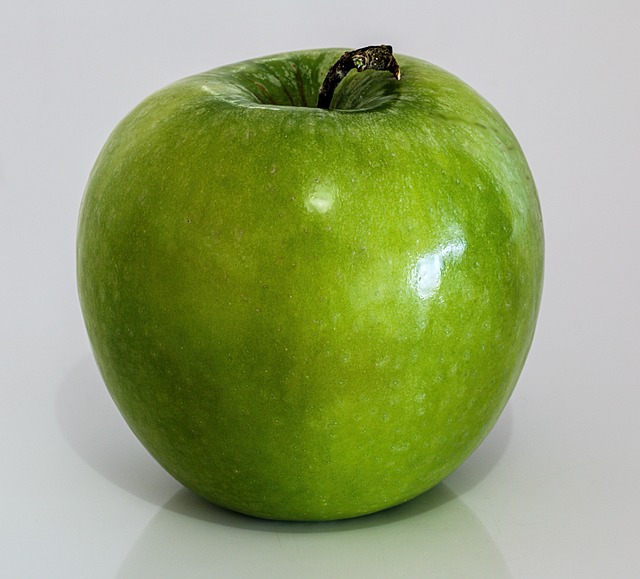 green-apples-640x480-27606608.jpeg