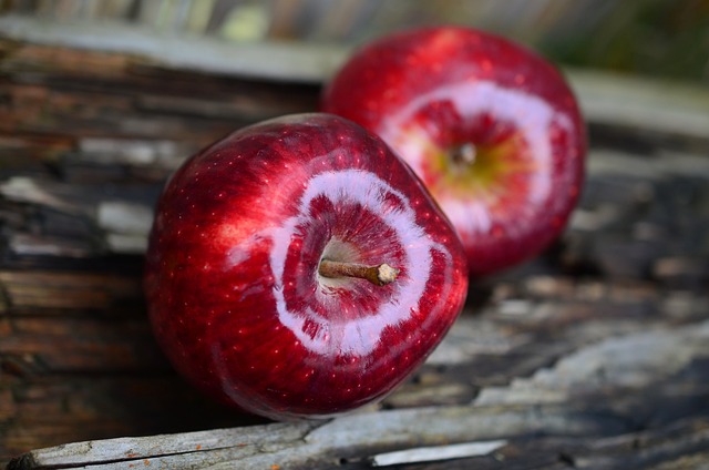 7 Wonders of Red Apples: Varieties, Nutrition, Health Perks, Growing Tips, and Culinary Delights