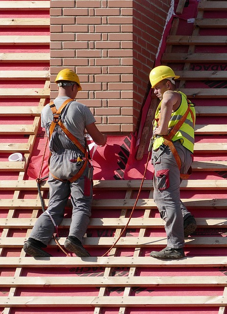 roofer-640x480-32087527.jpeg