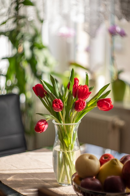 5 Ways Flowerpots Elevate Office Productivity & Wellness