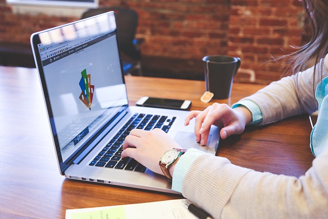 Strategies to Boost Website Engagement via PBNs and Social Media Integration