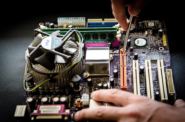 computers-640x480-36109843.jpeg