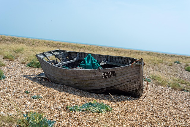 boat-640x480-3738098.jpeg