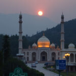 End-of-Season Clearance: Smart Shopping in Urdu to English