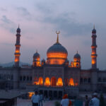 Valentine’s Day Rush: Urdu Traditions & Busy Season Love